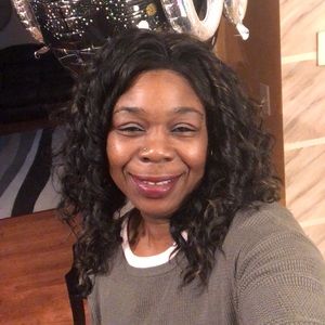 Meet your Posher, Pamela